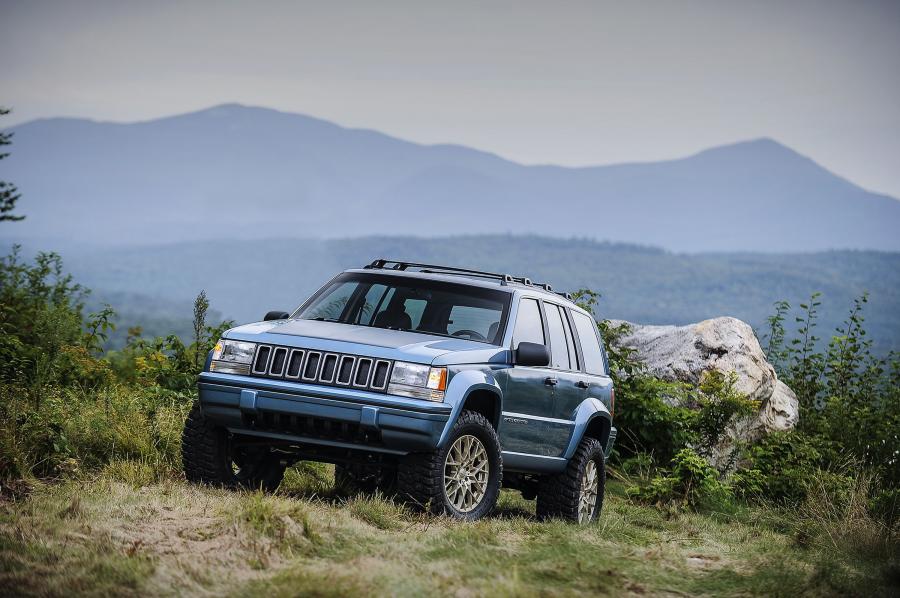  Jeep Grand One Concept (ZJ) 2017 года  (фото 13 из 16)